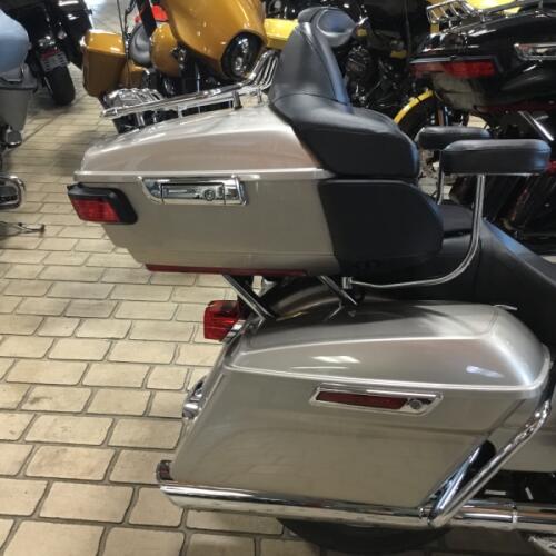 2018 Harley-Davidson® Electra Glide® Ultra Classic® Silver Fortune thumb 1