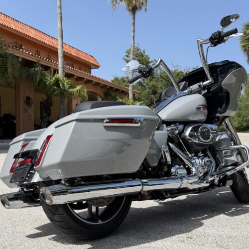 Harley-Davidson® Road Glide® 2024 thumb 2