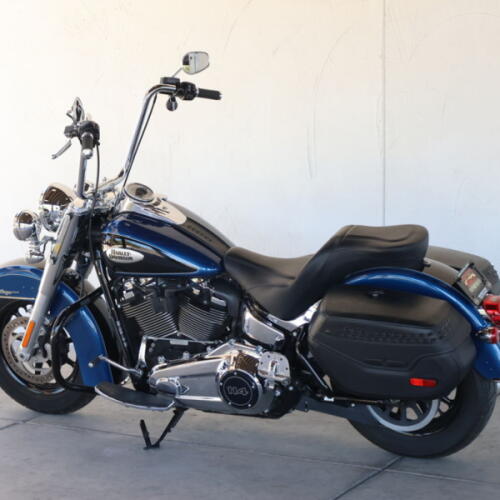 2022 Harley-Davidson® FLHCS Heritage Classic 114 U060722TT thumb 2