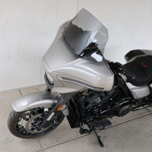2023 Harley-Davidson® FLHXSE CVO™ Street Glide® U953546T thumb 1