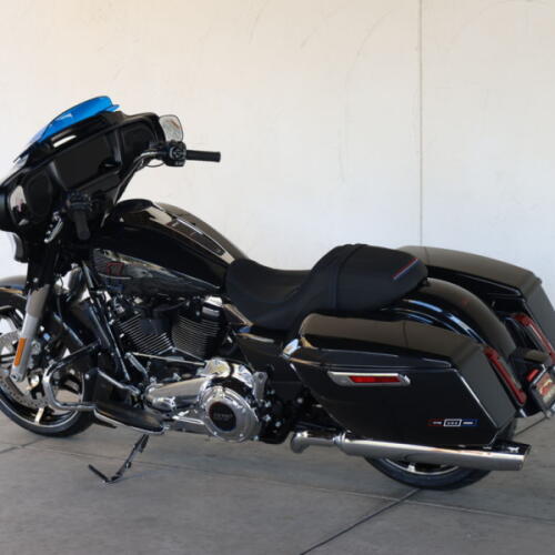 2026 Harley-Davidson® FLHX Street Glide® N618903 thumb 2