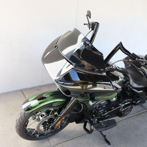 2022 Harley-Davidson® FLTRXSE CVO™ Road Glide® U952081 thumb 0