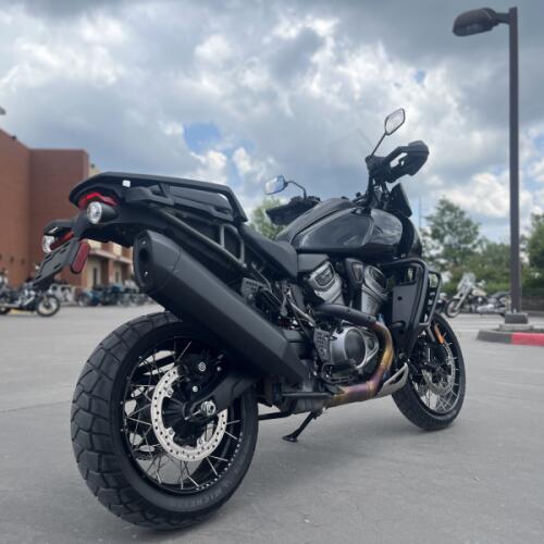 2021 Harley-Davidson® RA1250S Pan America™ 1250 Special Vivid Black 303184 thumb 2