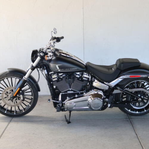 2023 Harley-Davidson® FXBR Breakout® U063879 thumb 3
