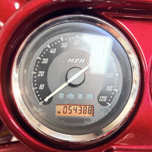 2011 Harley-Davidson® CVO™ Road Glide® Ultra Rio Red and Black Ember with Quartzite Graphic thumb 1
