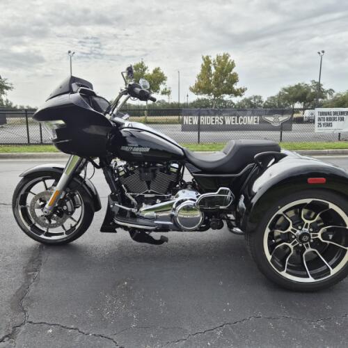 FLTRT 2026 Road Glide 3 thumb 0