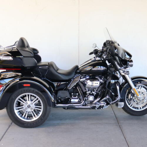 2021 Harley-Davidson® FLHTCUTG Tri Glide® Ultra U857380TT thumb 0