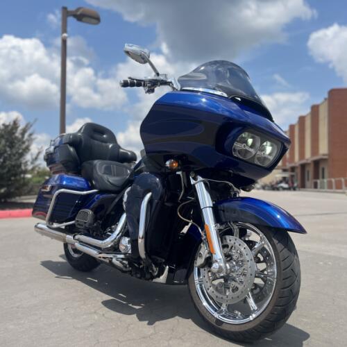 2015 Harley-Davidson® CVO™ Road Glide® Ultra SAPPHRE/ABS BLU 952119 thumb 3