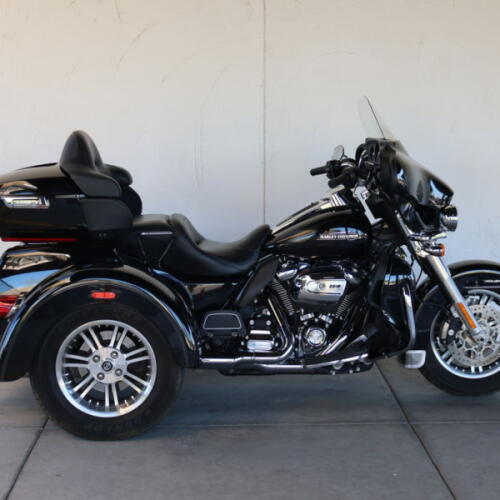 2020 Harley-Davidson® FLHTCUTG Tri Glide® Ultra U859516 thumb 0