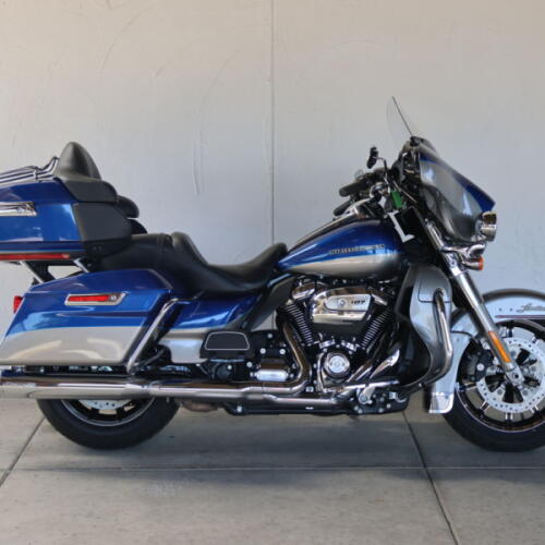 2017 Harley-Davidson® FLHTK Ultra Limited U618101 thumb 0