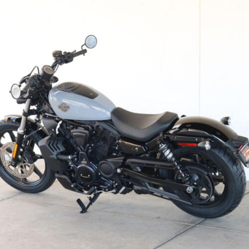 2026 Harley-Davidson® RH975 Nightster™ N302713 thumb 2