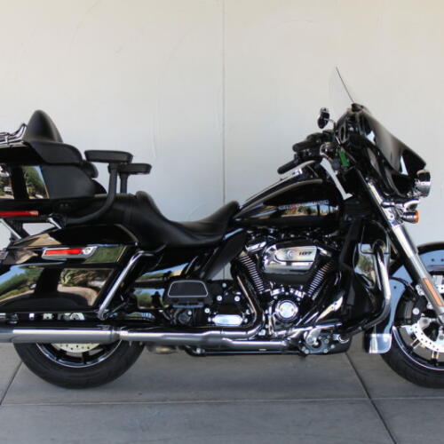 2018 Harley-Davidson® FLHTK Ultra Limited U605185T thumb 0