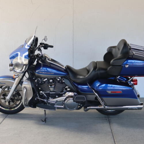 2017 Harley-Davidson® FLHTK Ultra Limited U618101 thumb 3