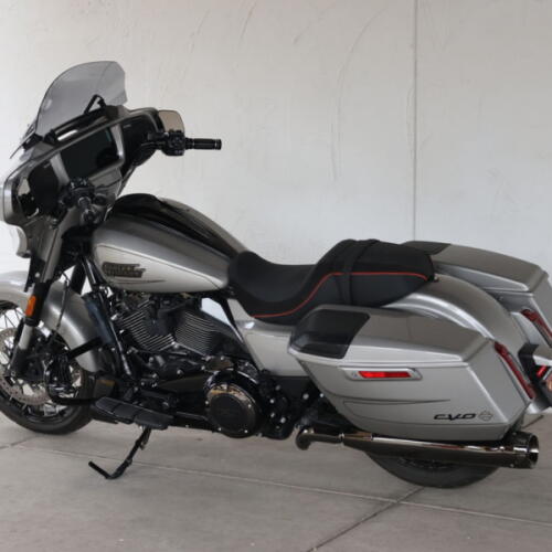 2023 Harley-Davidson® FLHXSE CVO™ Street Glide® U953546T thumb 2