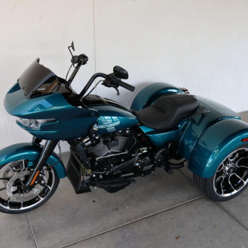 2026 Harley-Davidson® Road Glide 3 thumb 1