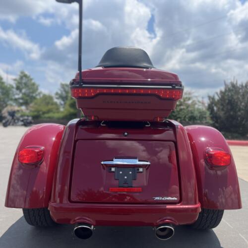 2021 Harley-Davidson® FLHTCUTG Tri Glide® Ultra Billiard Red 856209 thumb 1