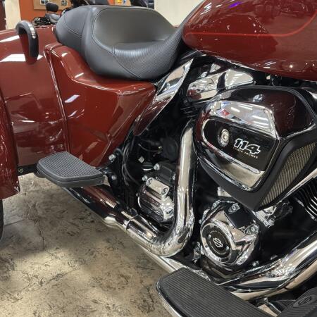 FLTRT 2024 Road Glide 3 thumb 3