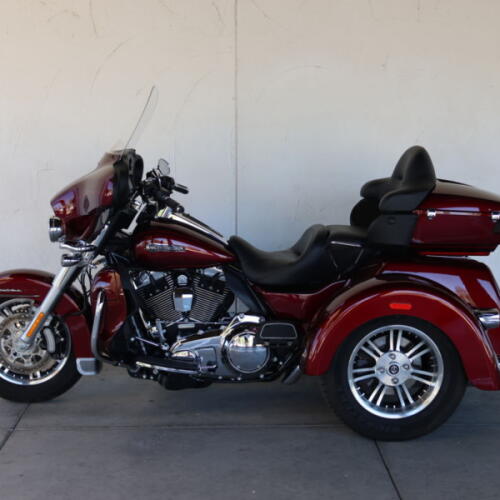 2015 Harley-Davidson® FLHTCUTG Tri Glide® Ultra U855320 thumb 3