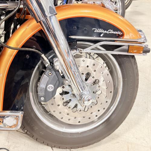 2008 FLHTCU Harley-Davidson® Electra Glide® Ultra Classic® ANN COPPER/BLK W/PINSTRIPE thumb 2