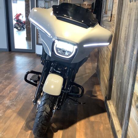 Harley-Davidson® Street Glide® 2026 FLHX T48-26 Dark Billiard Gray Black Trim thumb 0