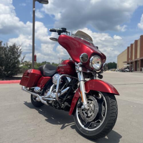 2013 Harley-Davidson® FLHX Street Glide® EMBR RED SUNGLO 667974 thumb 3