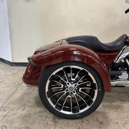 FLTRT 2024 Road Glide 3 thumb 0