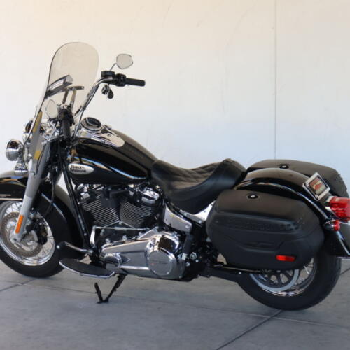 2024 Harley-Davidson® FLHCS Heritage Classic U024227T thumb 2