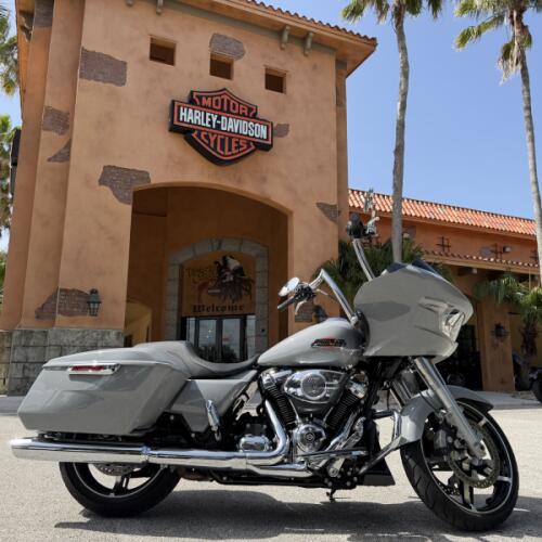 Harley-Davidson® Road Glide® 2024 thumb 3