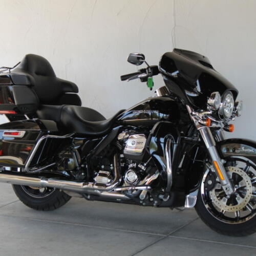 2018 Harley-Davidson® FLHTKL Ultra Limited Low U616334 thumb 1