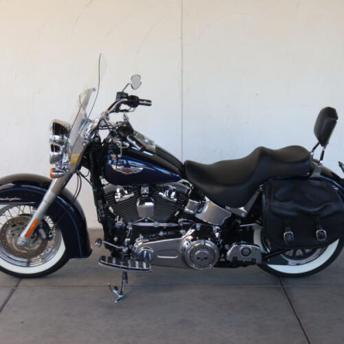 2014 Harley-Davidson® FLSTNSE CVO™ Softail® Deluxe U021983 thumb 3