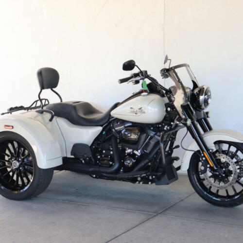 2023 Harley-Davidson® FLRT Freewheeler® U859009 thumb 1