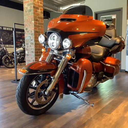 Harley-Davidson® Ultra Limited 2019 FLHTK U899-19 Scorched Orange/Black Denim thumb 2