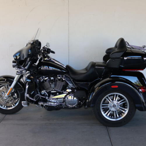 2021 Harley-Davidson® FLHTCUTG Tri Glide® Ultra U857380TT thumb 3