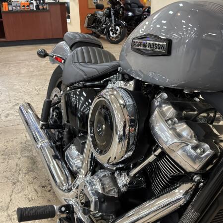 FXBB 2026 Street Bob® thumb 3