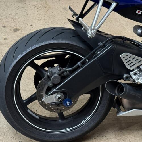 Yamaha YZF-R6 2010 thumb 2