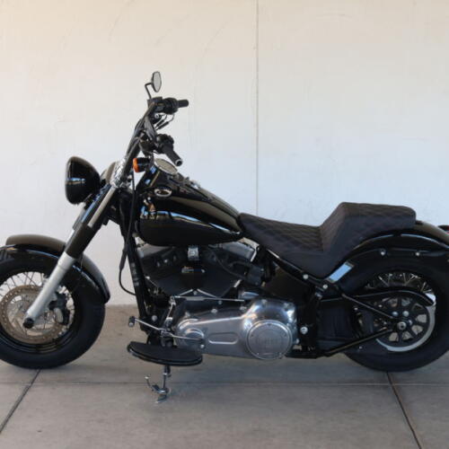 2015 Harley-Davidson® FLS Softail Slim® U018798 thumb 3
