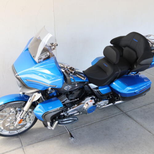 2026 Harley-Davidson® FLHXLSE CVO Street Glide Limited N956866 thumb 1