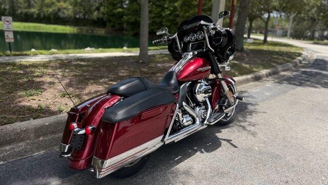 2016 Harley-Davidson® Street Glide® Special Velocity Red Sunglo, photo 22
