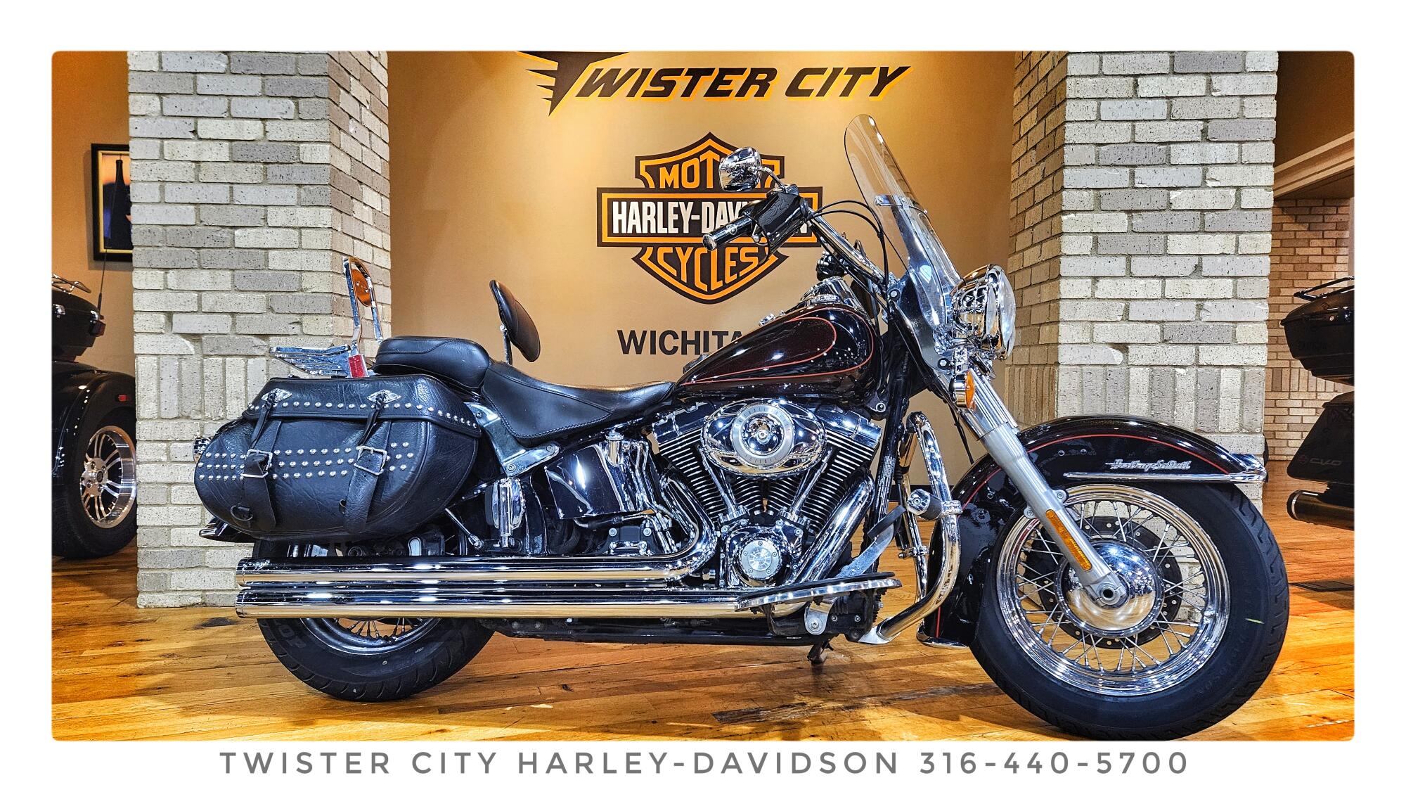 2011 Harley-Davidson® Heritage Softail® Classic, FLSTC