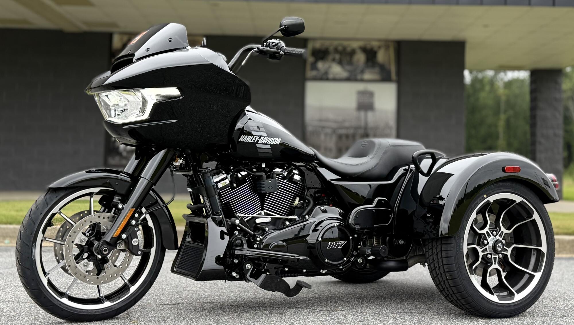 FLTRT 2026 Road Glide 3