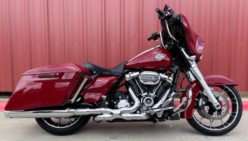 2021 Harley-Davidson® Street Glide® Special FLHXS BILLIARD RED