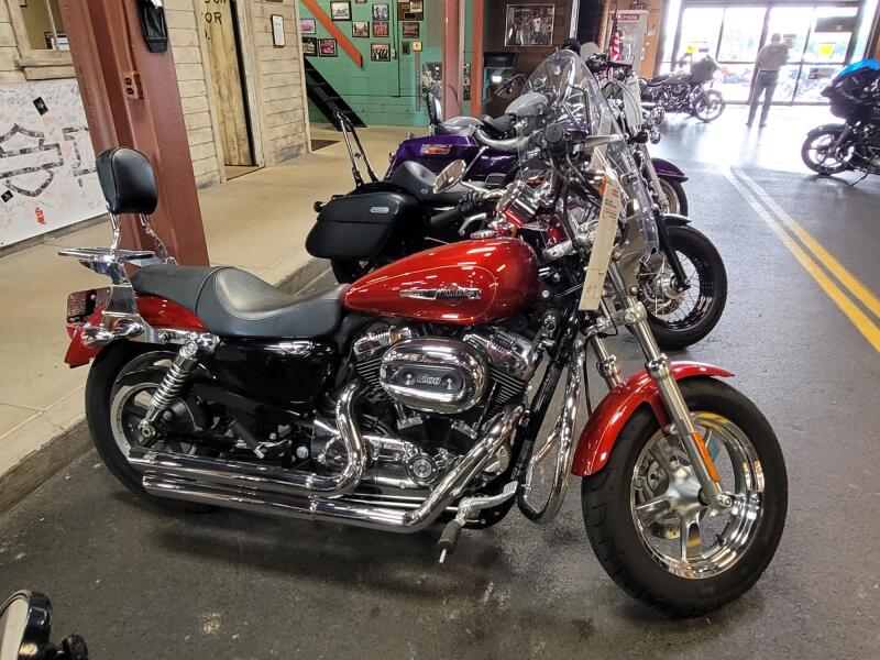 2013 Harley-Davidson® 1200 Custom Ember Red Sunglo