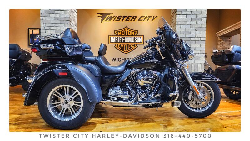 2016 Harley-Davidson® Tri Glide® Ultra, FLHTCUTG