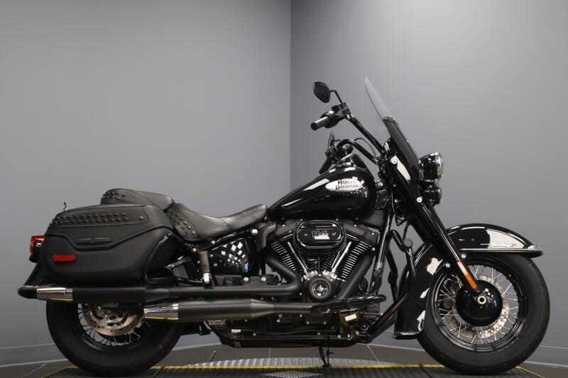 2024 Harley-Davidson® Heritage Classic FLHCS