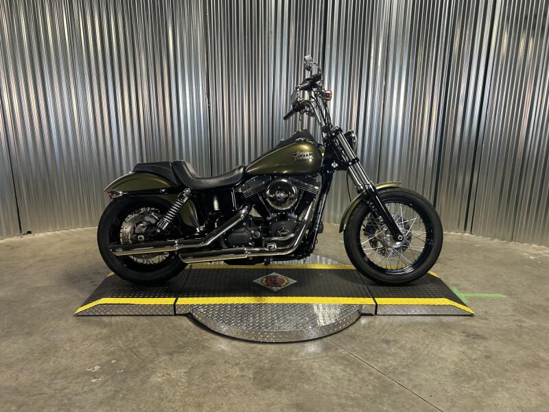 2016 Harley-Davidson® Street Bob® Olive Gold