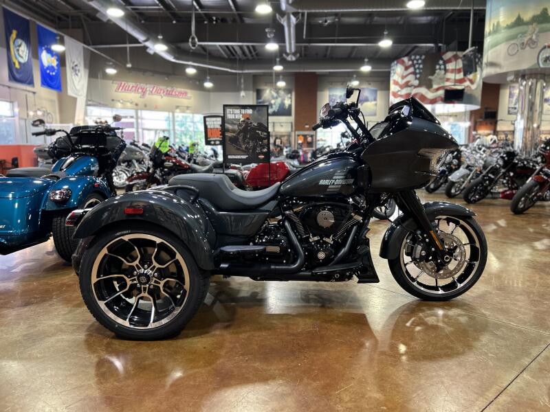 FLTRT 2026 Road Glide 3
