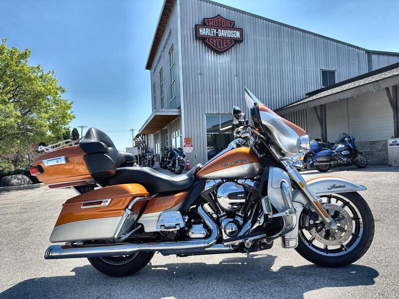 2014 Harley-Davidson® Ultra Limited Two-Tone Amber Whiskey/Brilliant Silver