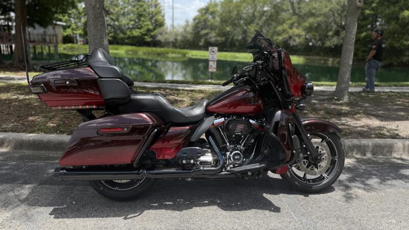 2018 Harley-Davidson® CVO™ Street Glide® Orange Lava & Black Denim