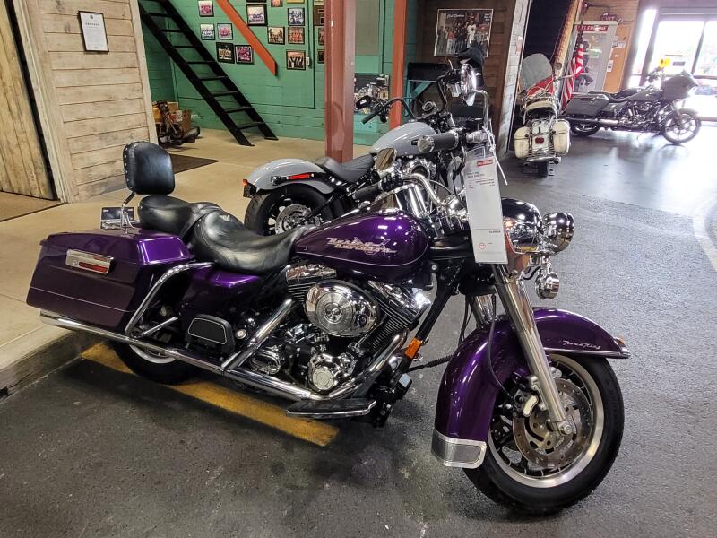 2000 Harley-Davidson® Road King® Concord Purple