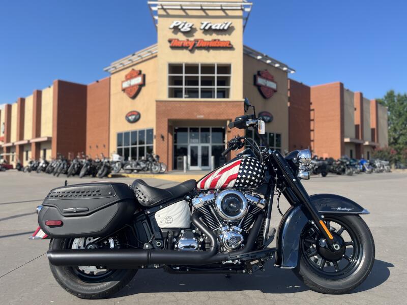 2026 Harley-Davidson® FLHC Heritage Classic DRK BILIARD GRY